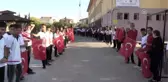 Okul arkadaşları dünya şampiyonu Habibe'yi konfetilerle karşıladı