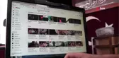 Türkiye'ye saz çalmayı internet üzerinden öğretiyor
