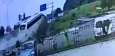 Kontrolden çıkan yolcu otobüsü araziye girdi, o anlar kameraya böyle yansıdı