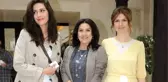 Bergüzar Korel'in kız kardeşi Zeynep Korel, yurt dışında evlere temizliğe gitmeye başladı