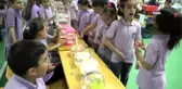 Öğrenciler okulu hayvanat bahçesine çevirdi