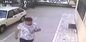 Adana'da hırsızlar çaldıkları kasayı forkliftle taşıdılar...O anlar kameraya yansıdı