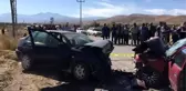 İki otomobil çarpıştı: 2 ölü, 3 yaralı
