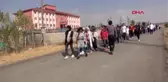 Muş öğrenci ve öğretmenler, beldeyi baştan sona temizledi