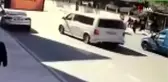 Pendik'te otomobil yayaların daldı: 4 yaralı