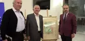 Dede Korkut Hikayelerinin el yazmasını bulan Hoca'ya teşekkür beratı