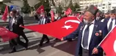 Gazilerden Mehmetçik'e Türk bayraklı asker selamlı destek
