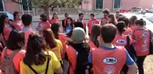 Edirne üniversite öğrencileri, kampüslerini temizledi
