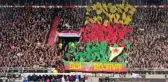 Barış Pınarı'na destek veren ve kadro dışı kalan Enver Cenk Şahin'in takımı St. Pauli'nin maçında terör örgütüne destek
