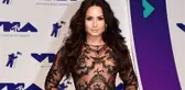 Yıldız şarkıcı Demi Lovato'nun internete çıplak fotoğrafları sızdırıldı