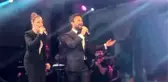 Modacısının düğününe katılan Megastar Tarkan'ın Ebru Gündeş'le yaptığı düet geceye damga vurdu