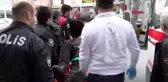 Avcılar'da motosikletli polis kazada yaralandı