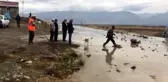 Sağanak yağmur dereleri taşırdı