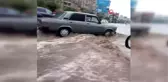 Kahire'de şiddetli yağışlar nedeniyle havalimanını su bastı