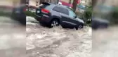 Şiddetli yağışlar nedeniyle havalimanını su bastı