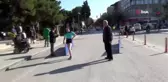 96. Yıl Cumhuriyet Koşusu düzenlendi, koşuda fenalık geçiren sporculara öğretmenler yardım etti