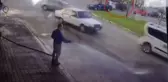 Otomobillerin çarpışması kamerada