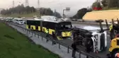 Kağıthane'de iett otobüsü kamyonete çarptı 1 yaralı