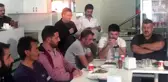 25 porsiyon döneri yemek için yarıştılar