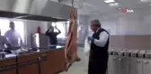 Başkan eline satır alıp ders anlattı
