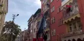 Malatya yangın çıkan evde yalnız bırakılan çocuğu itfaiye kurtardı