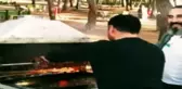 Diriliş Ertuğrul oyuncusu kılıçla döner kesti