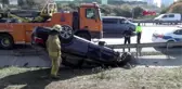 Başakşehir'de emniyet şeridindeki minibüse çarpan araç takla attı