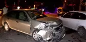 Adıyaman'da iki otomobil çarpıştı: 3 yaralı