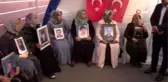 Evlat nöbetindeki ailelere bir destekte gazetecilerden