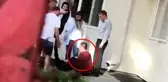 İnsanlıktan utandıran görüntüler! Zihinsel engelli öğrenci, öğretmeni tarafından darp edildi