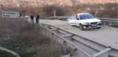 Otomobil bariyere çarptı: 3 ölü, 2 yaralı (1)