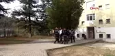 Kütahya-eski eşini yaralayıp, fırıncıyı öldüren zanlı çelik yelekle adliyeye sevk edildi