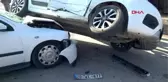 Bolu otomobilin çarptığı aracın tekerlekleri yerden kesildi 2 yaralı