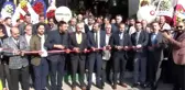 Ünlü şarkıcıyla açılış yaptı, 3 bin et dürüm 1 saatte tükendi