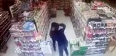 Genç kızın defalarca bıçaklandığı anlar kamerada