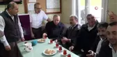 Cumhurbaşkanı Erdoğan, taksi durağında çay içti