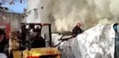 Sakarya'da kereste deposunda çıkan yangın hasara neden oldu