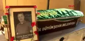 İzmir-evinde ölü bulunan akademisyen, izmir'de toprağa verildi