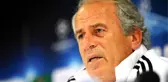 Coşkun Demirbakan: Mustafa Denizli'yi Eskişehirspor'a getirmeyin