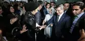Ahmet Davutoğlu ile Nihal Olçok el ele poz verdi