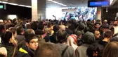 İstanbul'da saatlerdir duran metro seferleri sonrası vatandaş bilgi alacak muhatap bulamadı