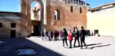 Ağrılı kız çocukları başarılarını İshak Paşa Sarayı'nı gezerek taçlandırdı