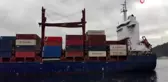 Kıyıya çarpan gemi havadan görüntülendi