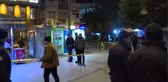 Fatih'te bir bekçi meslektaşını silahla yaralayıp intihar girişiminde bulundu