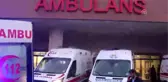 Çöp yüklü tırın çarpmasıyla devrilen aydınlatma direği motosikletliyi yaraladı