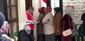 Kilis'te 6500 aileye kıyafet yardımı