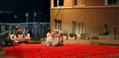 Film sahnesi olay oldu! Onur Tuna'dan Tuvana Türkay'a 100 bin gül yaprağı ile evlilik teklifi
