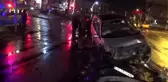 Kocaeli çarpışan iki otomobil hurdaya döndü