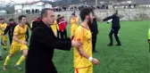 Maçta 8 kırmızı kart çıktı! Olaylar büyüdü, polis havaya ateş açtı