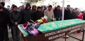 Trafik kazasında hayatını kaybeden lise öğrencisi toprağa verildi